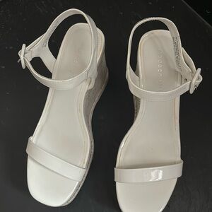 Madden girl size 8 1/2 open to platform wedges